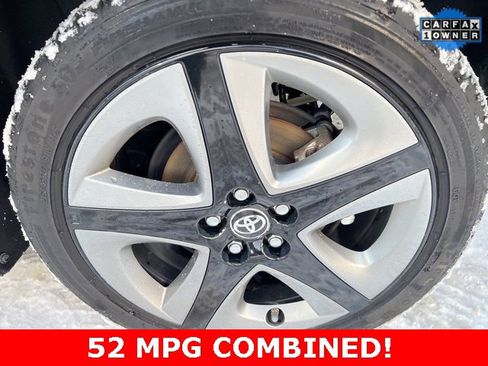 Used 2021 Toyota Prius XLE image 10