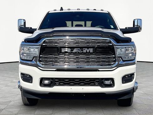 Used 2019 RAM 3500 Limited w/ Max Tow Package image 3