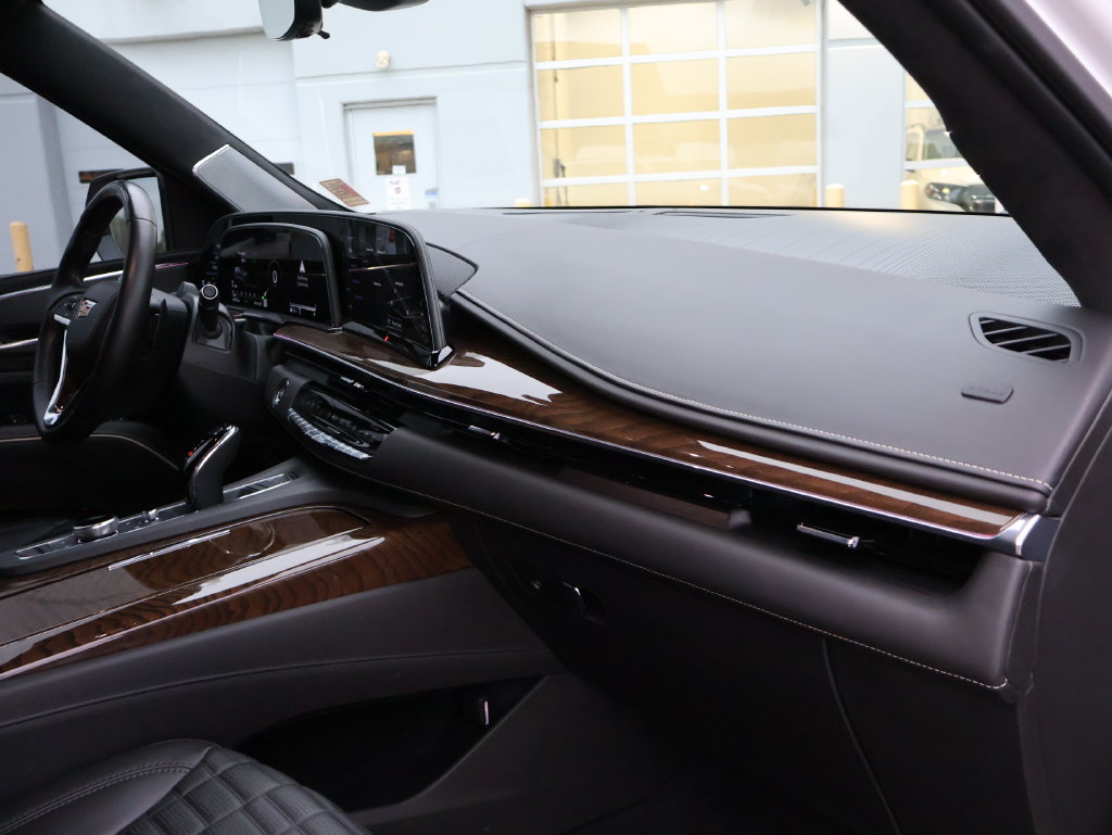 Used 2023 Cadillac Escalade Sport Platinum w/ Heavy-Duty Trailer Package AWD/4WD image 11