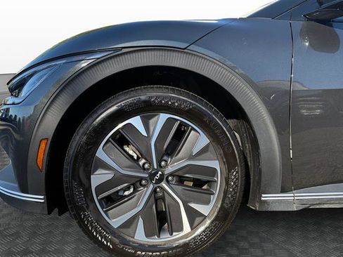 Used 2024 Kia EV6 Light RWD image 9