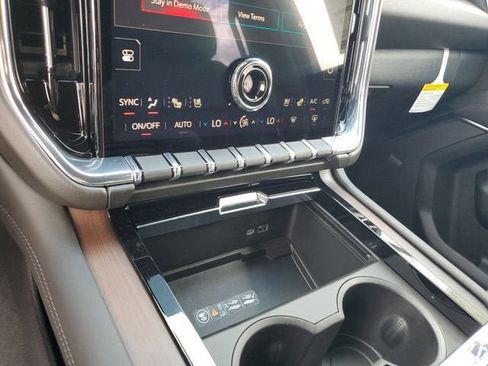New 2026 GMC Yukon Denali w/ Denali Reserve Package AWD/4WD image 23