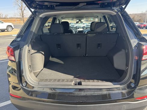 Used 2024 Chevrolet Equinox LS w/ LS Convenience Package image 5