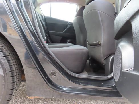 Used 2011 MAZDA MAZDA3 i Sport image 15