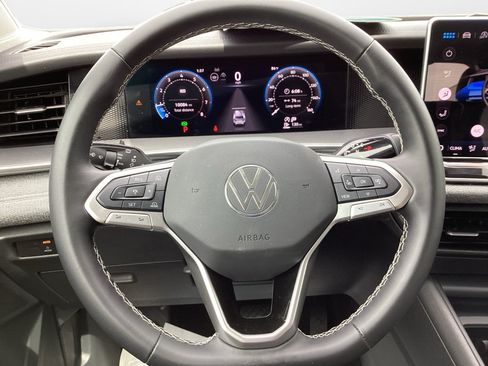 Used 2025 Volkswagen Tiguan S w/ 18" Wheel Package FWD image 10