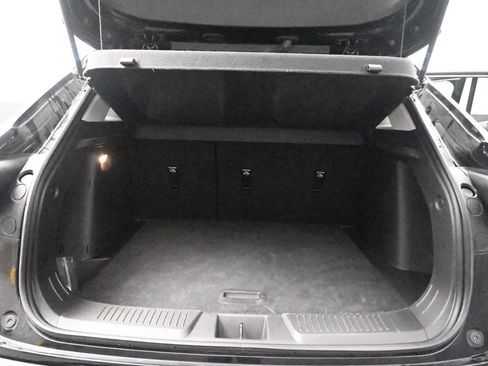 Used 2025 Chevrolet Trax LT image 23