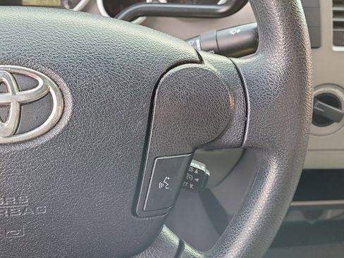 Used 2013 Toyota Tundra 4x4 CrewMax image 23