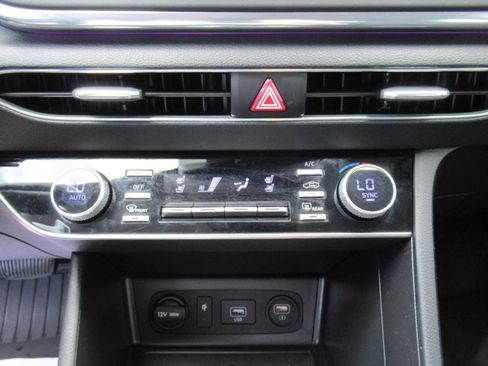 Used 2022 Hyundai Sonata Limited FWD image 27