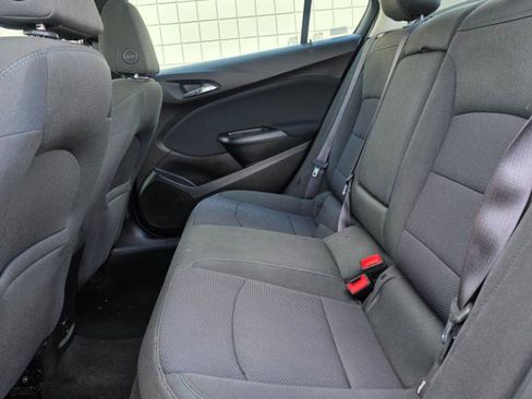 Used 2017 Chevrolet Cruze LT FWD image 13