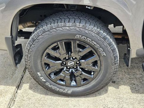 Certified 2022 Nissan Frontier SV RWD image 11