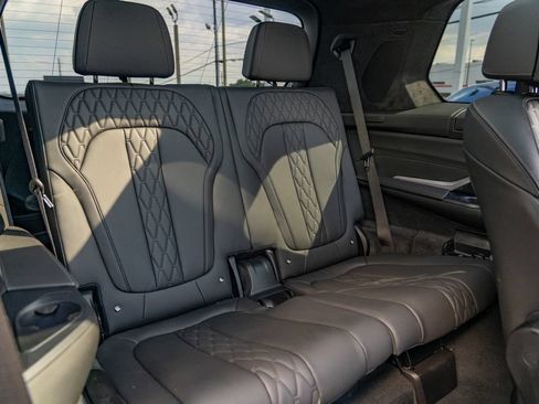 Used 2024 BMW X7 M60i w/ Executive Package AWD/4WD image 19