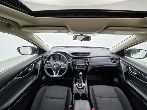 Used 2018 Nissan Rogue SV AWD/4WD image 11