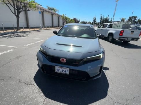 Certified 2025 Honda Civic Type R image 3