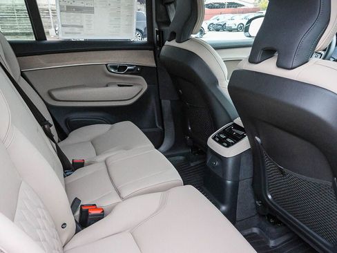 New 2026 Volvo XC90 T8 Plus image 19