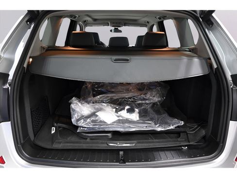 Used 2017 BMW X3 xDrive28i image 12