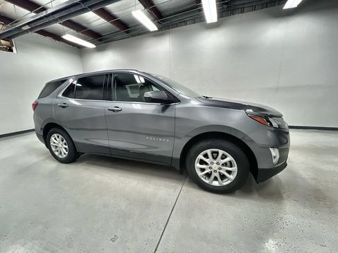 Used 2018 Chevrolet Equinox LT FWD image 9