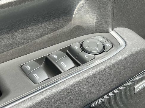 Used 2026 GMC Sierra 1500 SLT w/ SLT Convenience Package AWD/4WD image 15
