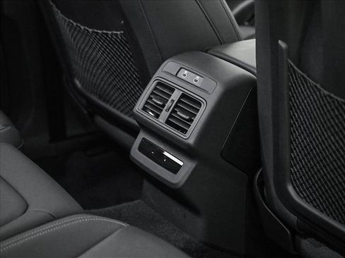 Certified 2025 Audi Q5 Premium w/ Convenience Package AWD/4WD image 18
