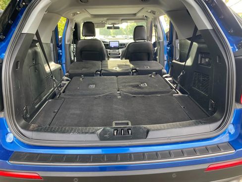 Used 2022 Ford Explorer XLT w/ Equipment Group 202A image 30