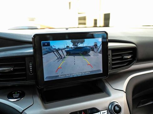Used 2021 Ford Explorer XLT RWD image 21