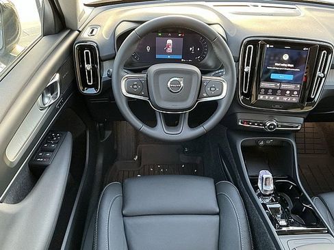 New 2026 Volvo XC40 B5 Ultra w/ Climate Package image 5