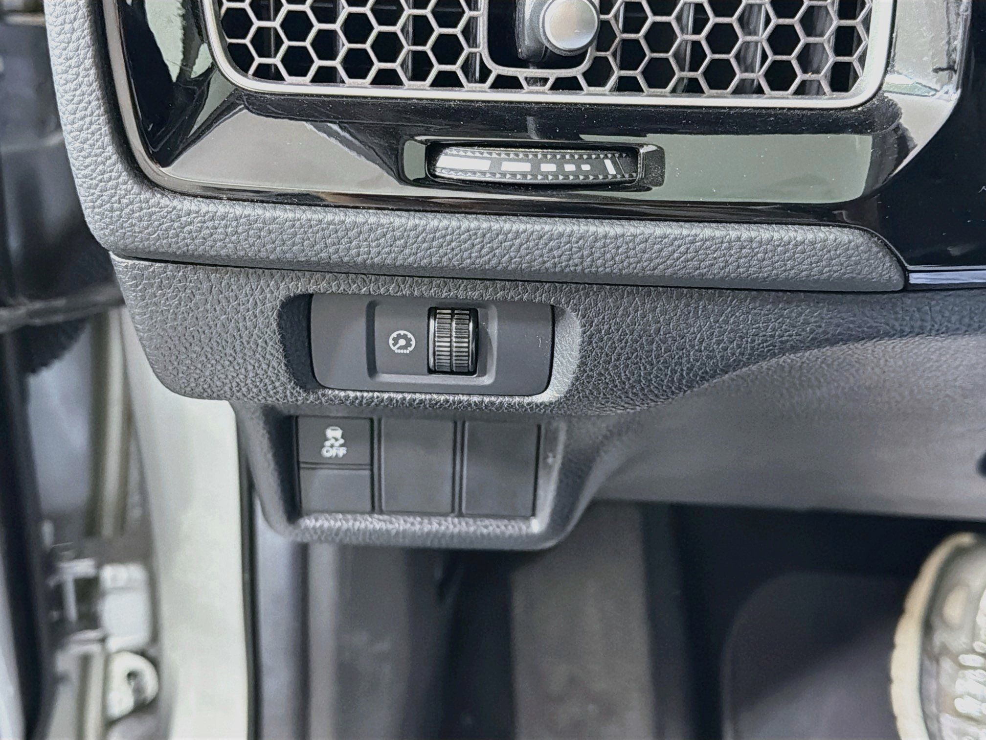 Used 2025 Honda Civic LX image 17