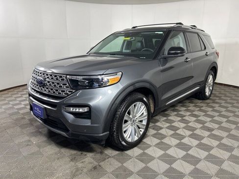 Certified 2023 Ford Explorer Limited w/ Limited Technology Package image 3