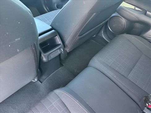 Used 2024 Honda HR-V LX image 15