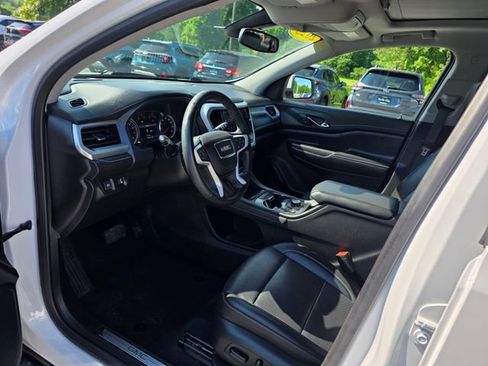 Used 2023 GMC Acadia SLT AWD/4WD image 15