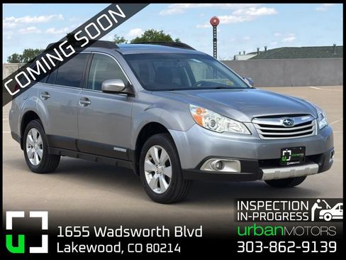 Used 2010 Subaru Outback 2.5i Limited AWD/4WD image 1
