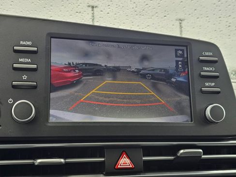 Used 2023 Hyundai Elantra Blue FWD image 25