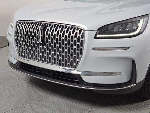 Certified 2025 Lincoln Corsair FWD image 8