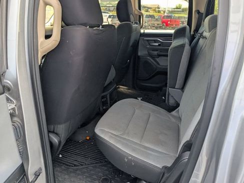 Used 2019 RAM 1500 Big Horn AWD/4WD image 11
