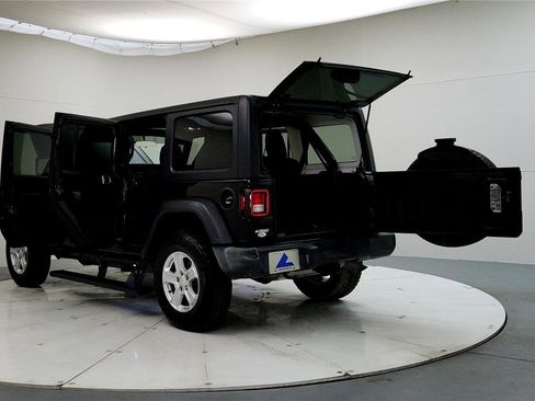 Used 2019 Jeep Wrangler Unlimited Sport S image 12