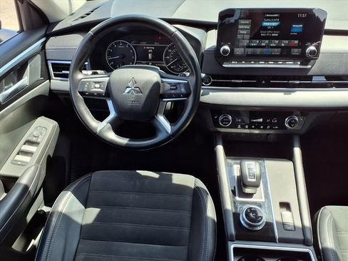 Used 2024 Mitsubishi Outlander SE FWD image 22