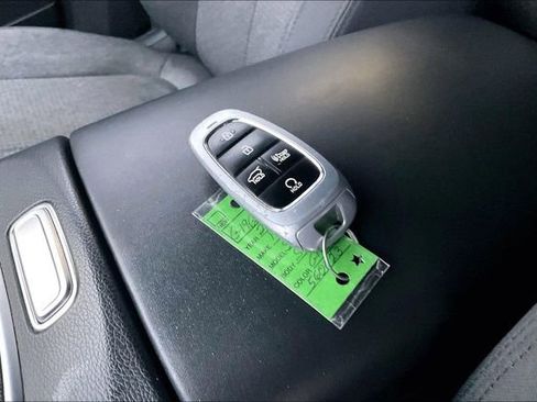 Certified 2023 Hyundai Santa Fe SEL image 12