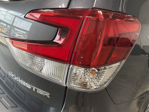 Used 2021 Subaru Forester Limited AWD/4WD image 17