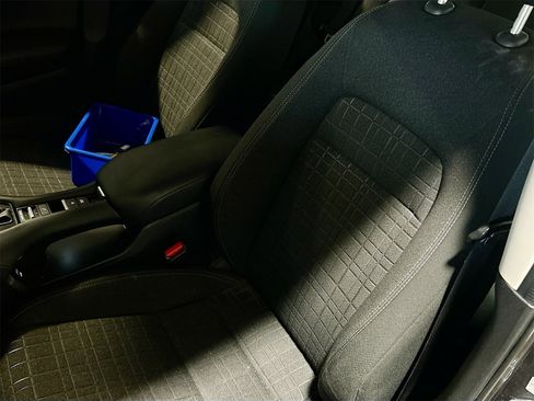 Used 2024 Honda HR-V LX image 19