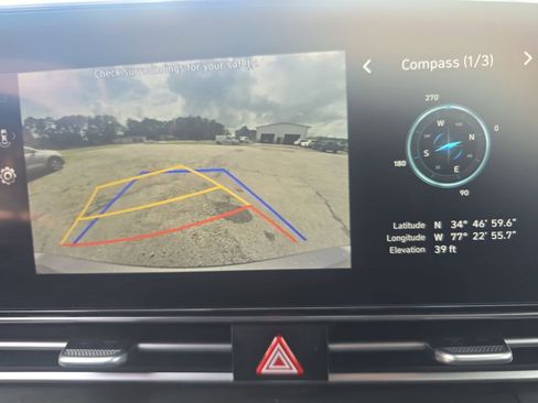 Used 2023 Hyundai Elantra SEL w/ Convenience Package FWD image 20