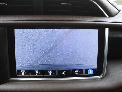 Used 2021 GMC Yukon Denali w/ Denali Premium Package image 39