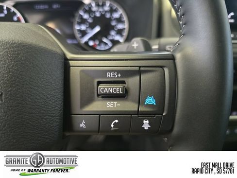 Used 2026 Nissan Rogue SV AWD/4WD image 33