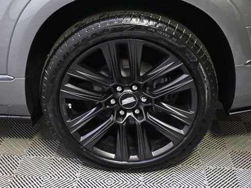 New 2026 Cadillac Vistiq Platinum AWD/4WD image 20