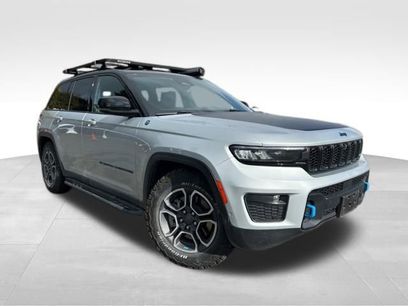 Used 2022 Jeep Grand Cherokee Trailhawk w/ Advanced Protech Group II