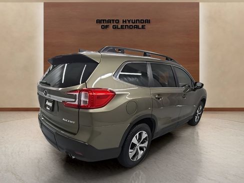 Used 2025 Subaru Ascent Premium AWD/4WD image 6