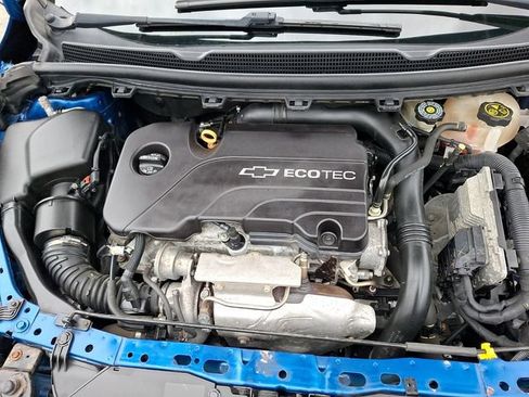 Used 2017 Chevrolet Cruze LT w/ RS Package FWD image 25