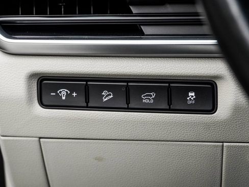 Used 2024 Kia Telluride EX w/ EX Captain's Chair Package image 28