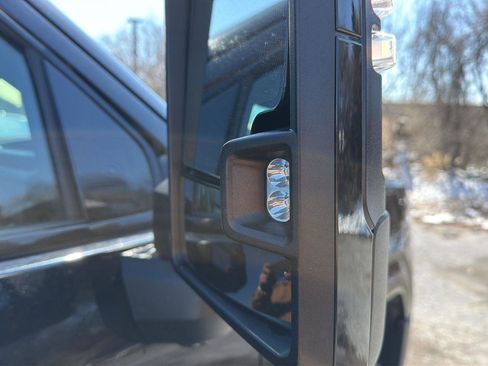 Used 2024 GMC Sierra 2500 AT4 w/ AT4 Premium Plus Package image 33