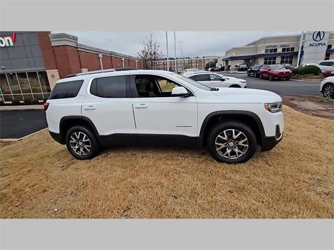 Used 2023 GMC Acadia SLT image 44