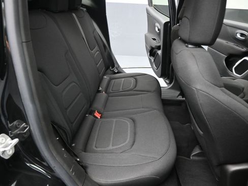 Used 2021 Jeep Renegade Latitude image 25