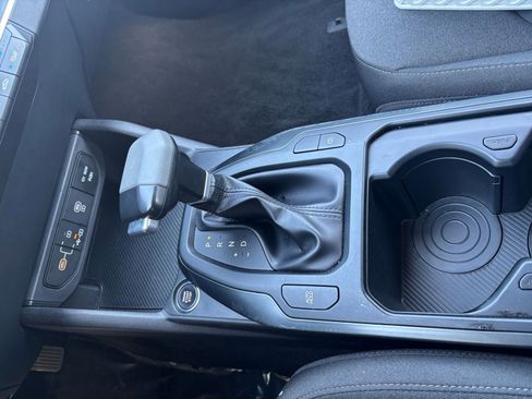 Used 2025 Kia K4 FWD image 40