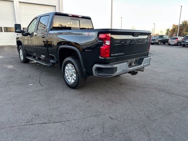 Used 2025 Chevrolet Silverado 2500 LT AWD/4WD image 3